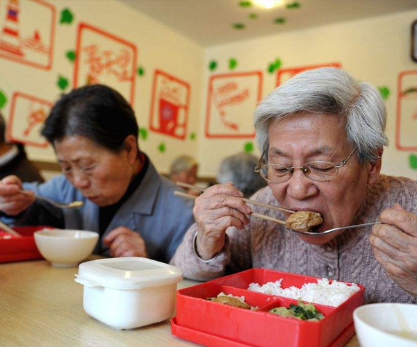 让父母住进东莞疗养院，大家有什么看法