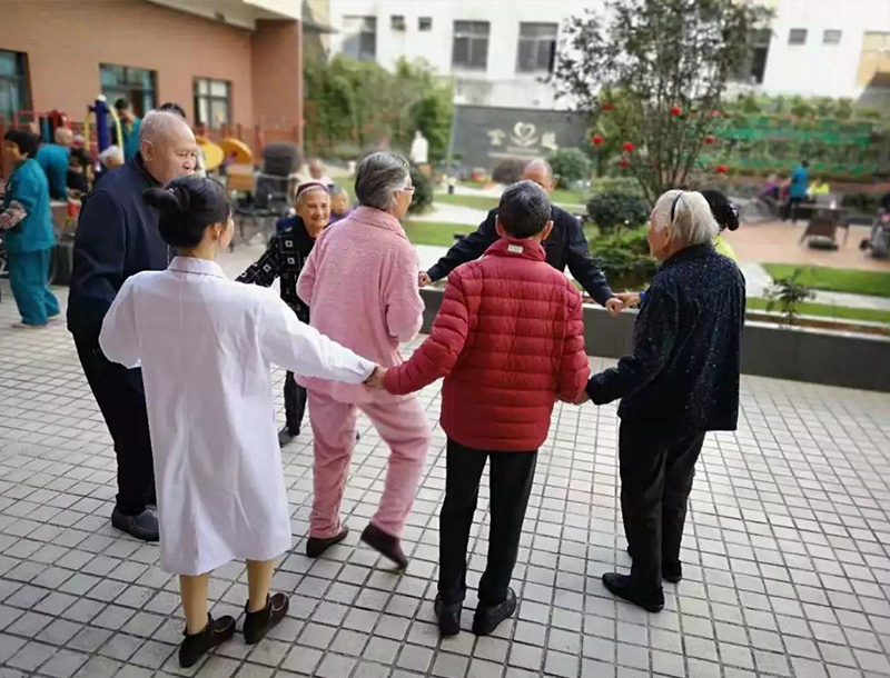 为老人选择高档养老院，关键得看这几点